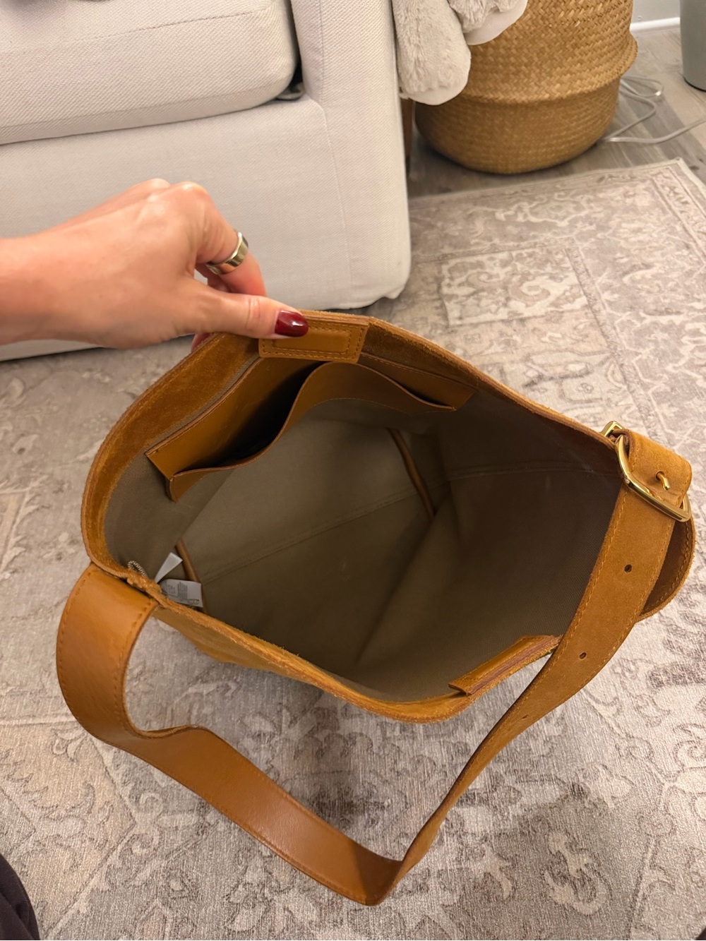Madewell Suede Bucket Shoulder Bag Cognac - Picture 4 of 5